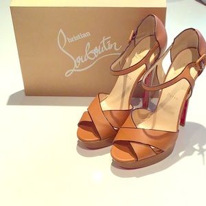 CHRISTIAN LOUBOUTIN SHOES SZ 41